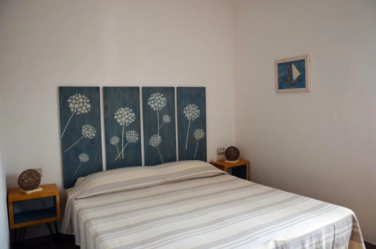 Casa Smeralda Cannigione 0*,  Italy